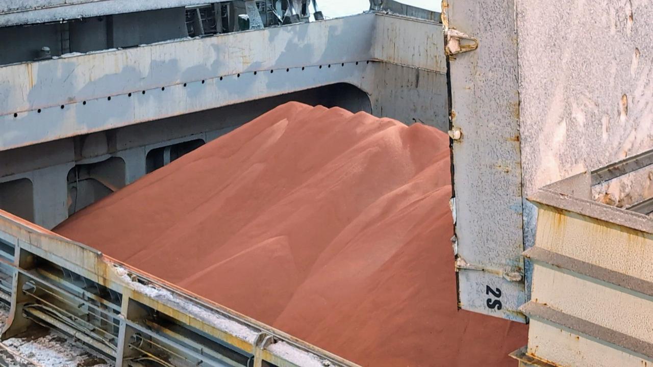 Мурманский балкерный терминал запустил регулярные поставки экспортных калийных удобрений